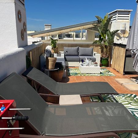 Appartement Avec Terrasse Sur Le Toit Vue Mer Roses Exterior photo